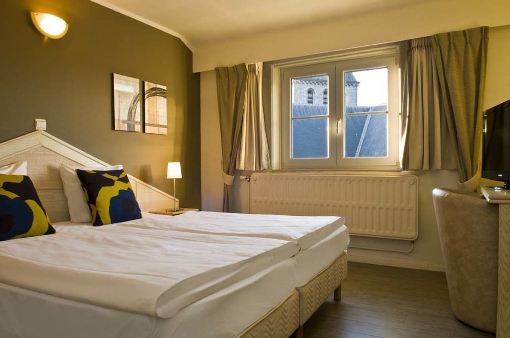 Hotel Grenier Des Grottes Han-sur-Lesse Luaran gambar
